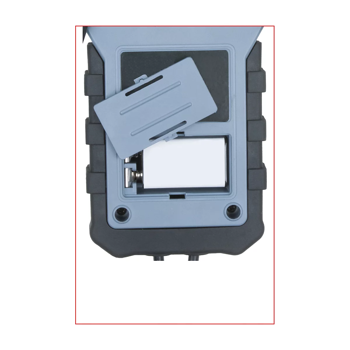Gerät mit geöffneter Batterieklappe. Batterie in grauem Rahmen sichtbar, mit schwarzen und grauen Elementen.